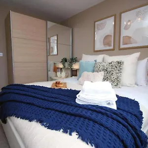 The Observatory By Mia Living 2 Bedroom Overlooking With Free Parking Swansea